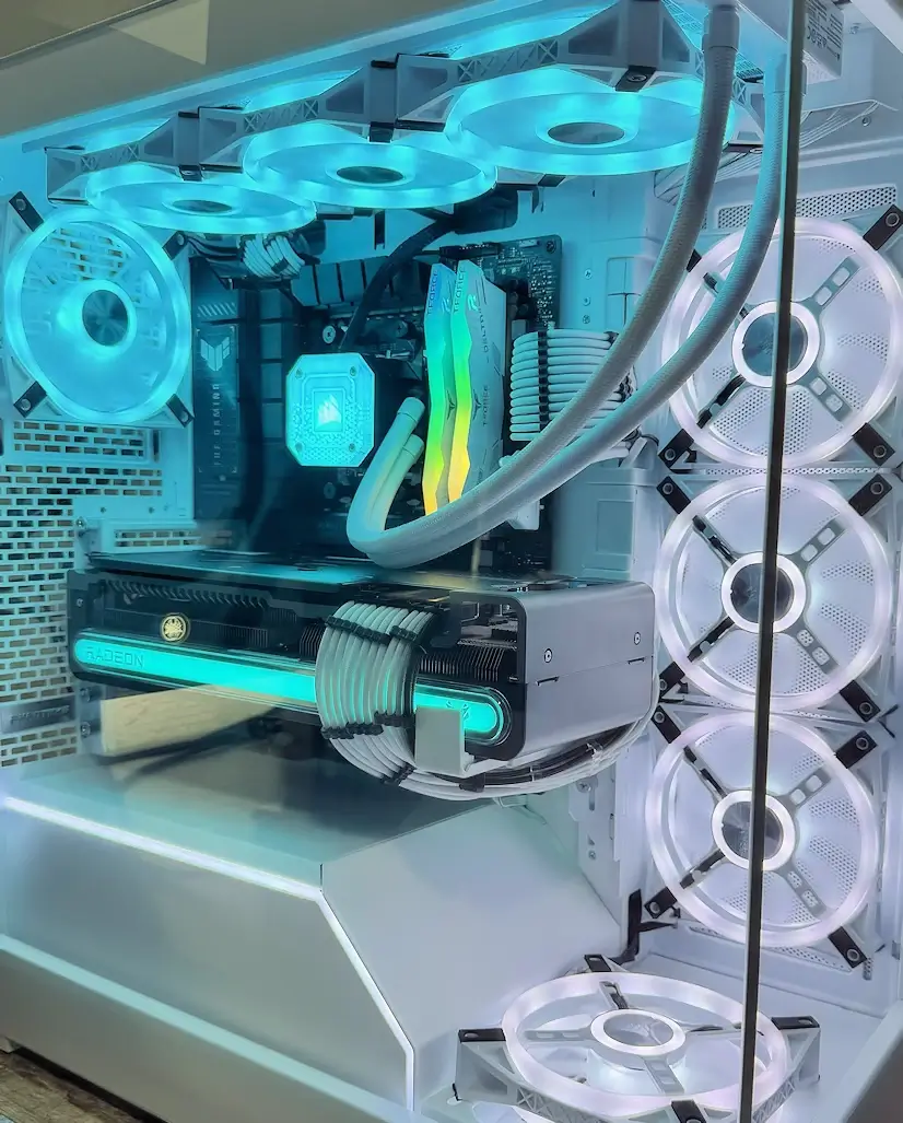 Montaje Gaming PC Phanteks Sierra Norte Madrid Montaje Gaming PC Phanteks Sierra Norte Madrid